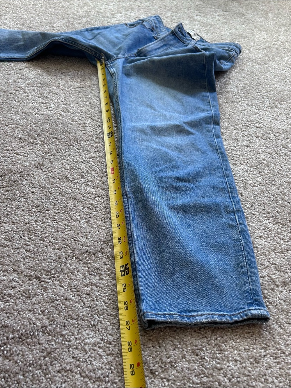 Abercrombie & Fitch Curve Love High Rise Mom Jeans 26 2 Medium Wash Distressed - Picture 6 of 9